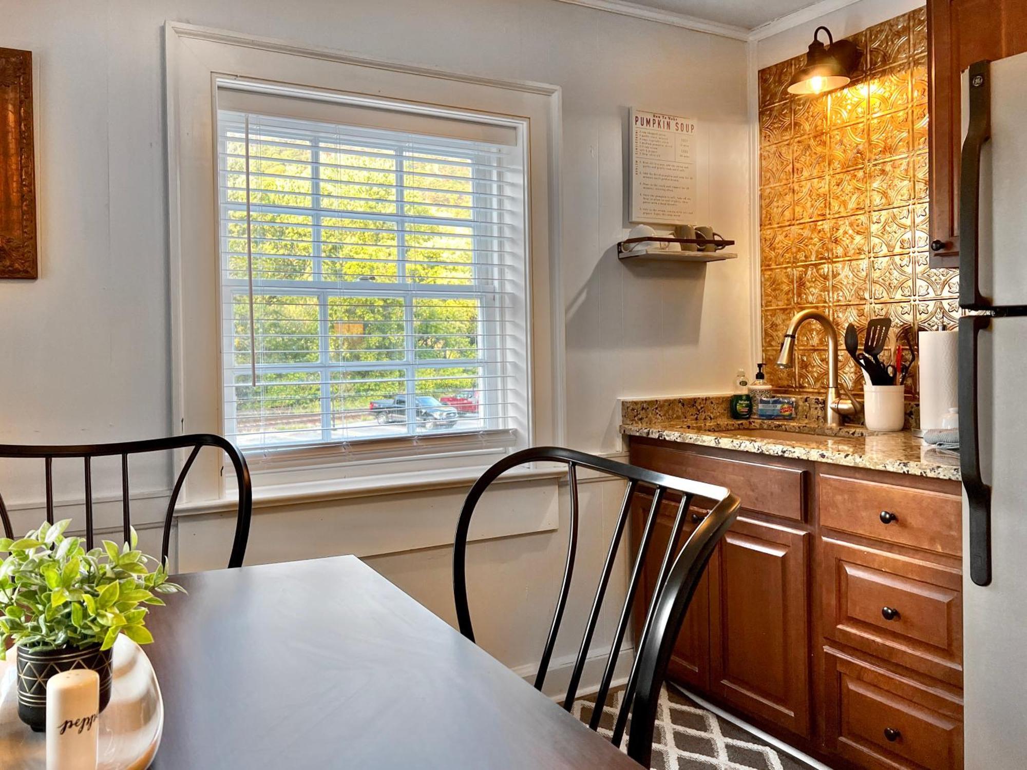 1799 Inn Harpers Ferry Room photo