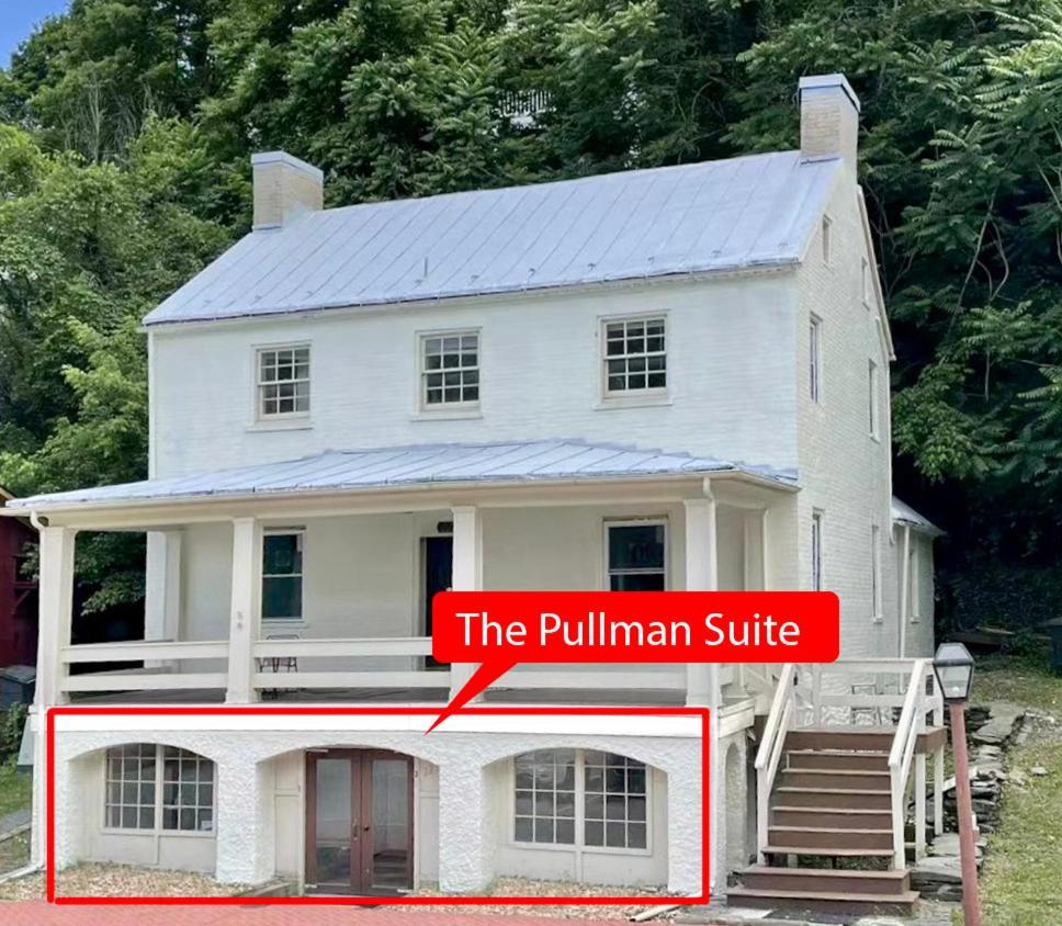1799 Inn Harpers Ferry Room photo